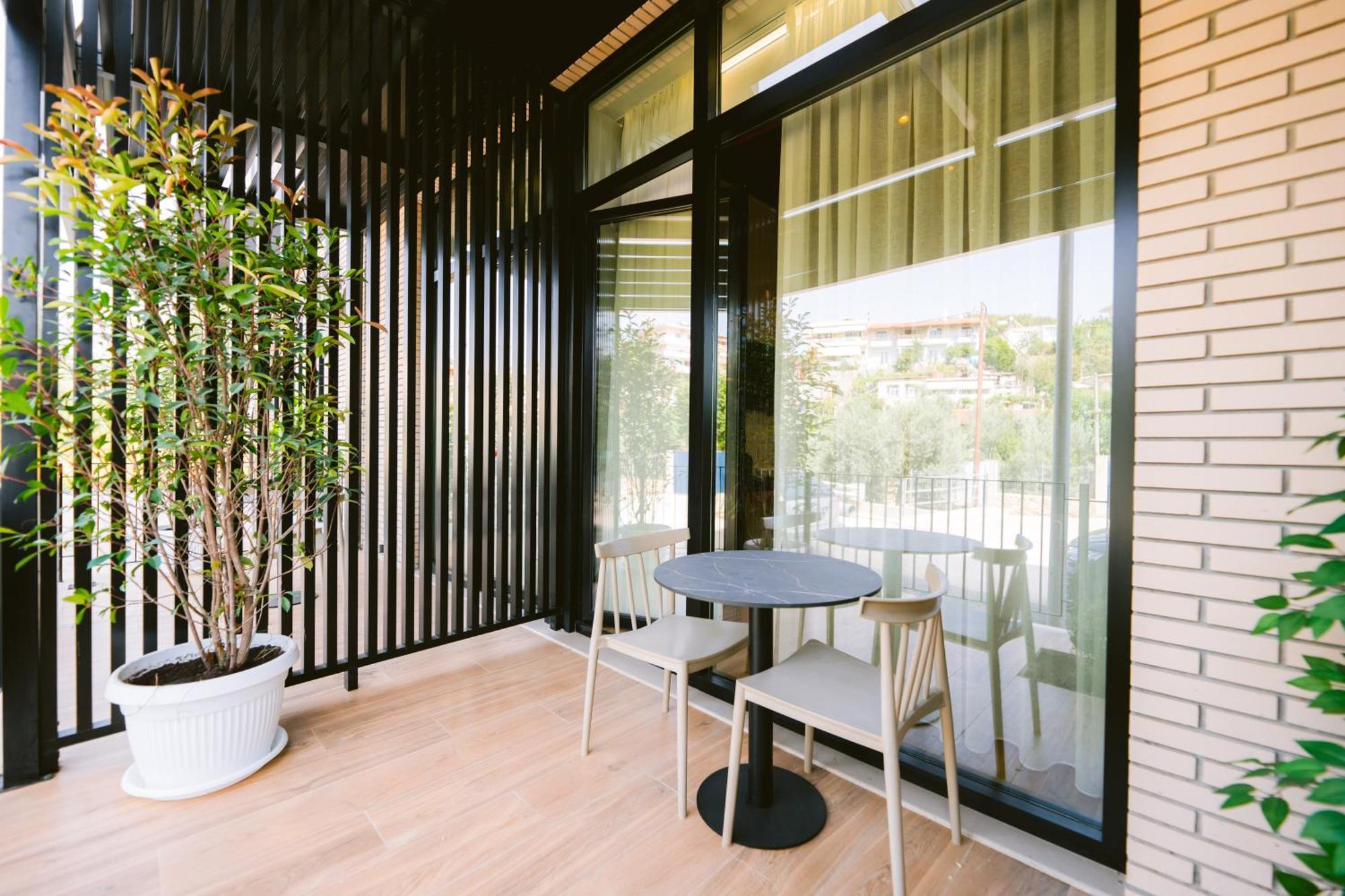 Noemie Hotel Himare Bagian luar foto