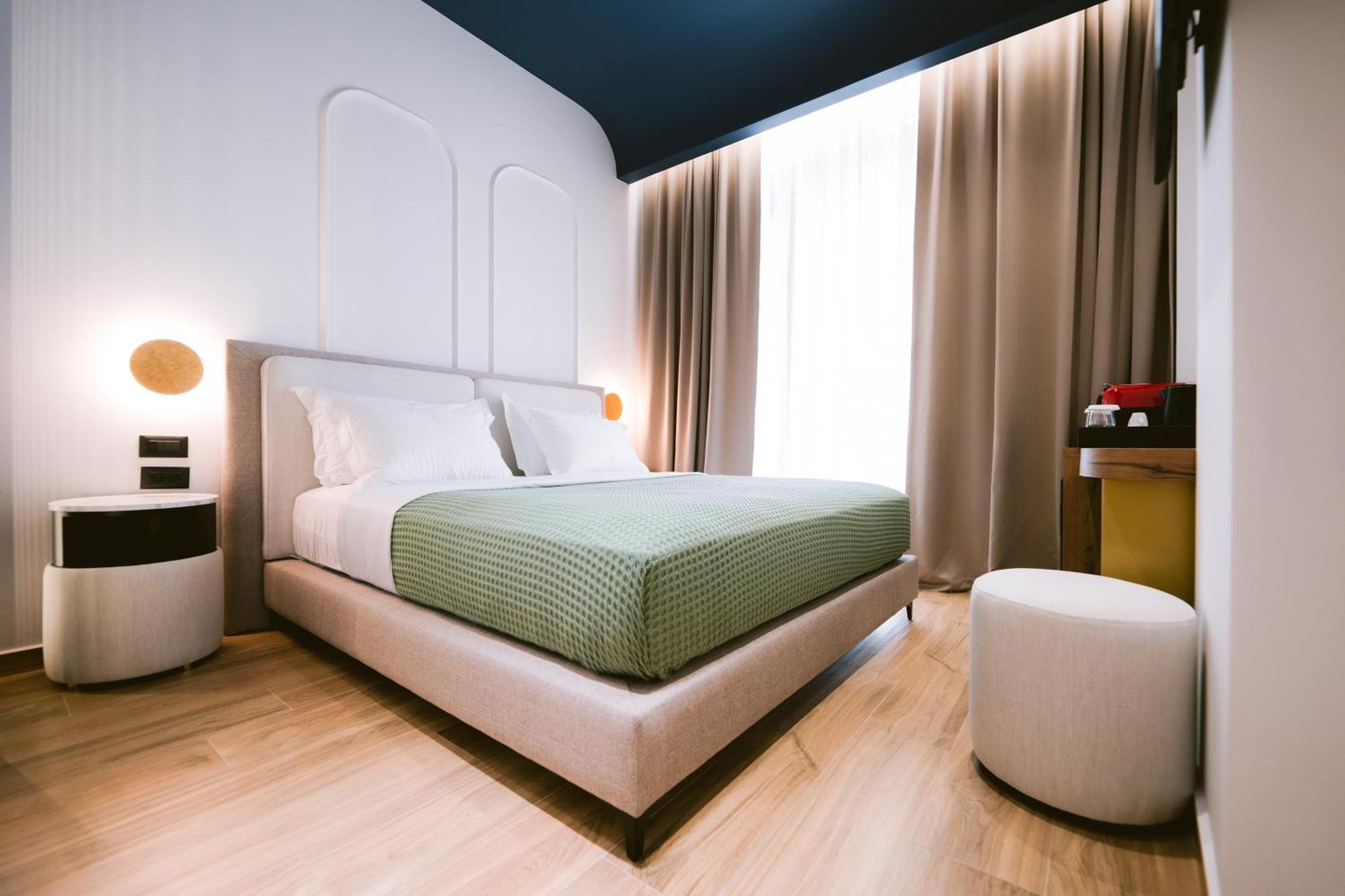 Noemie Hotel Himare Bagian luar foto