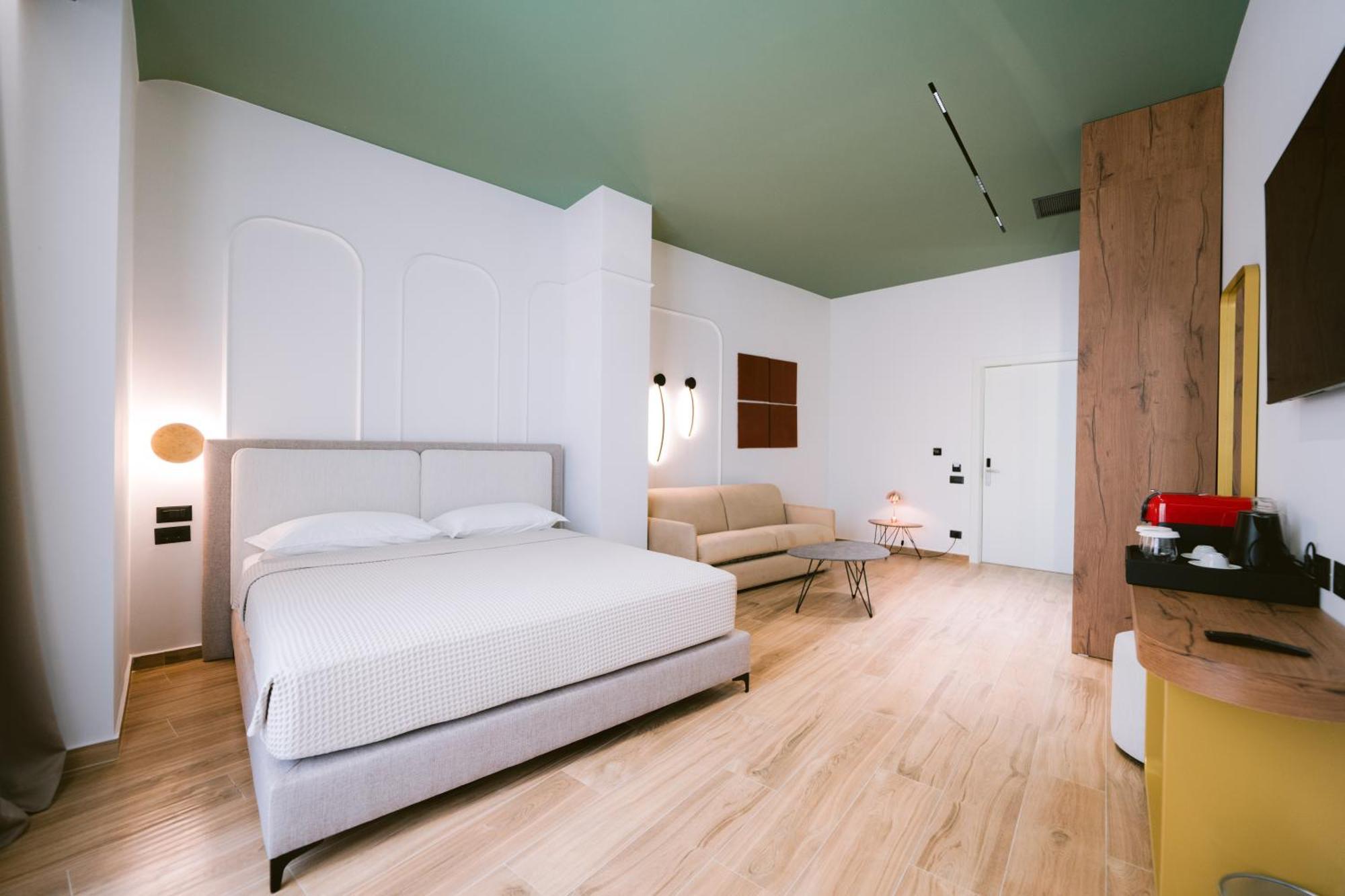 Noemie Hotel Himare Bagian luar foto