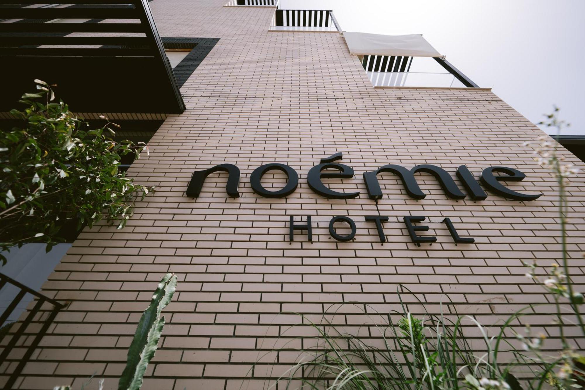 Noemie Hotel Himare Bagian luar foto