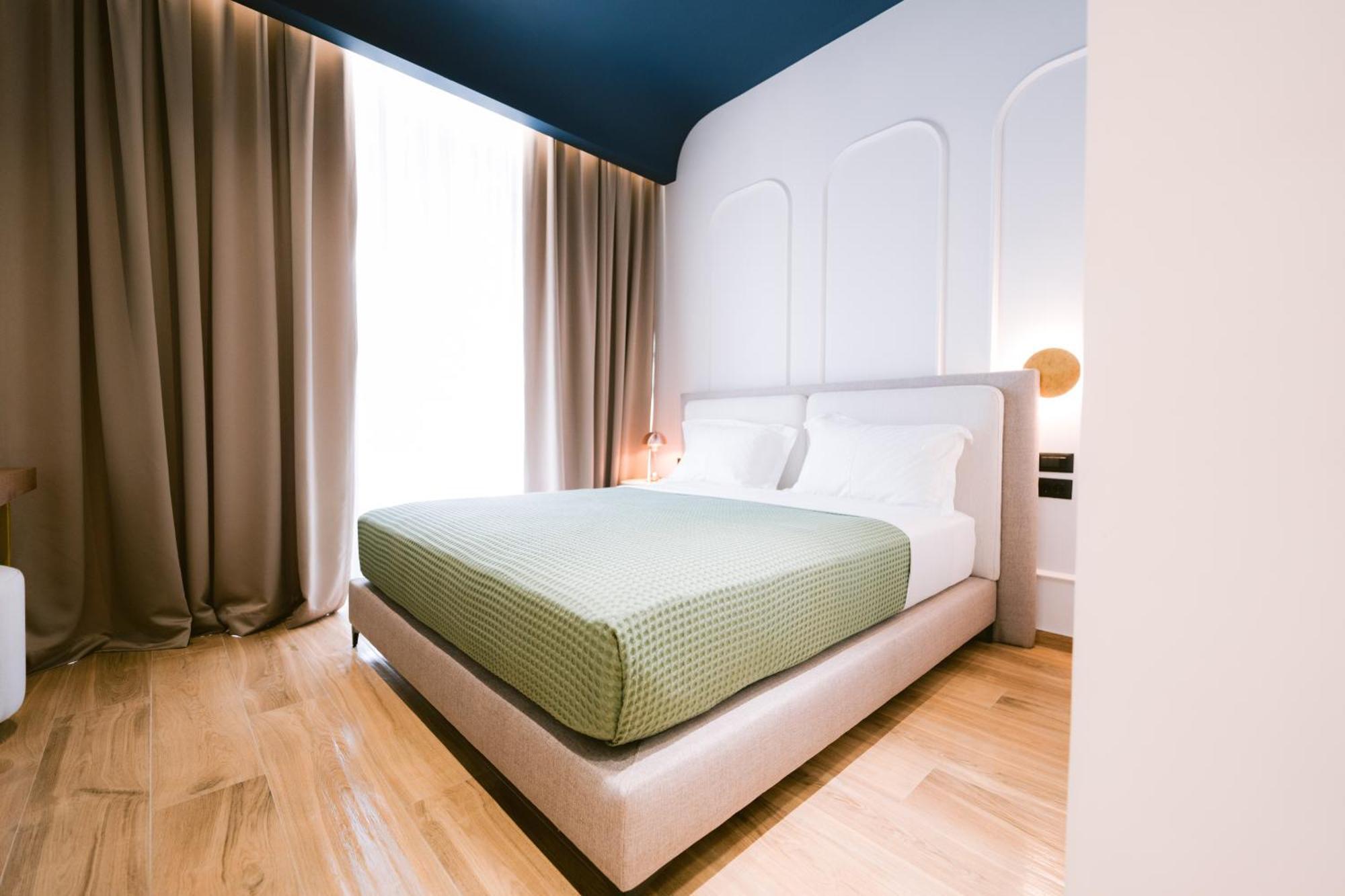 Noemie Hotel Himare Bagian luar foto