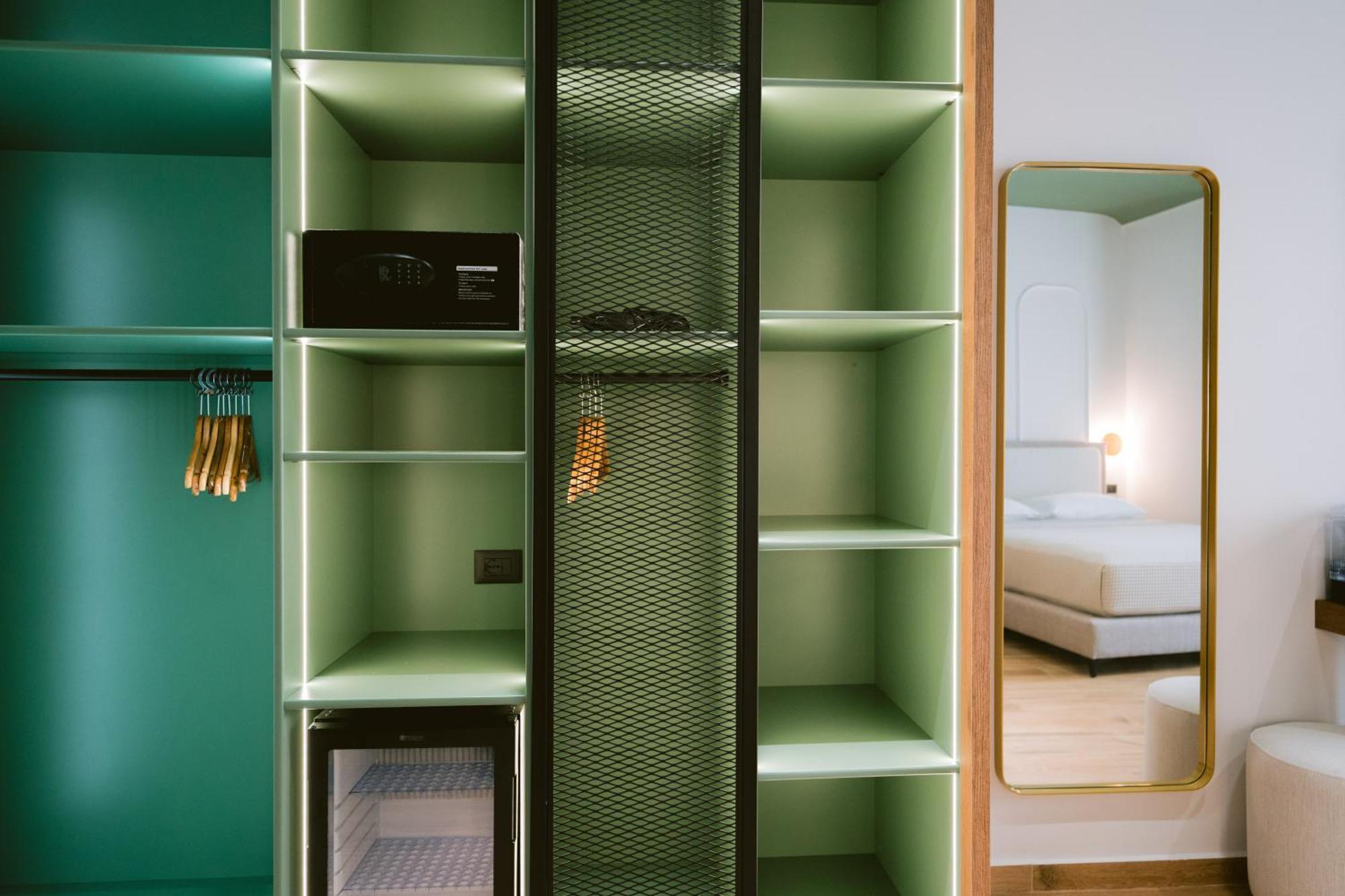 Noemie Hotel Himare Bagian luar foto
