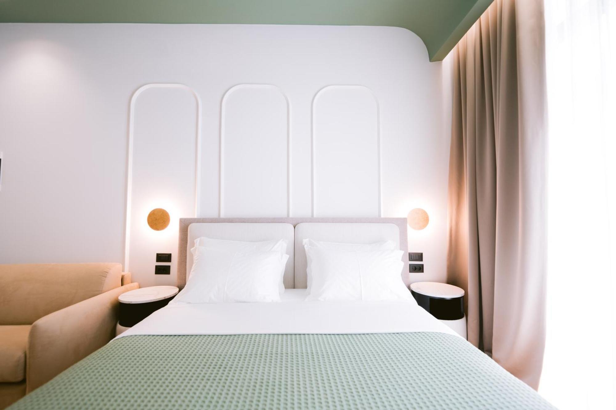 Noemie Hotel Himare Bagian luar foto