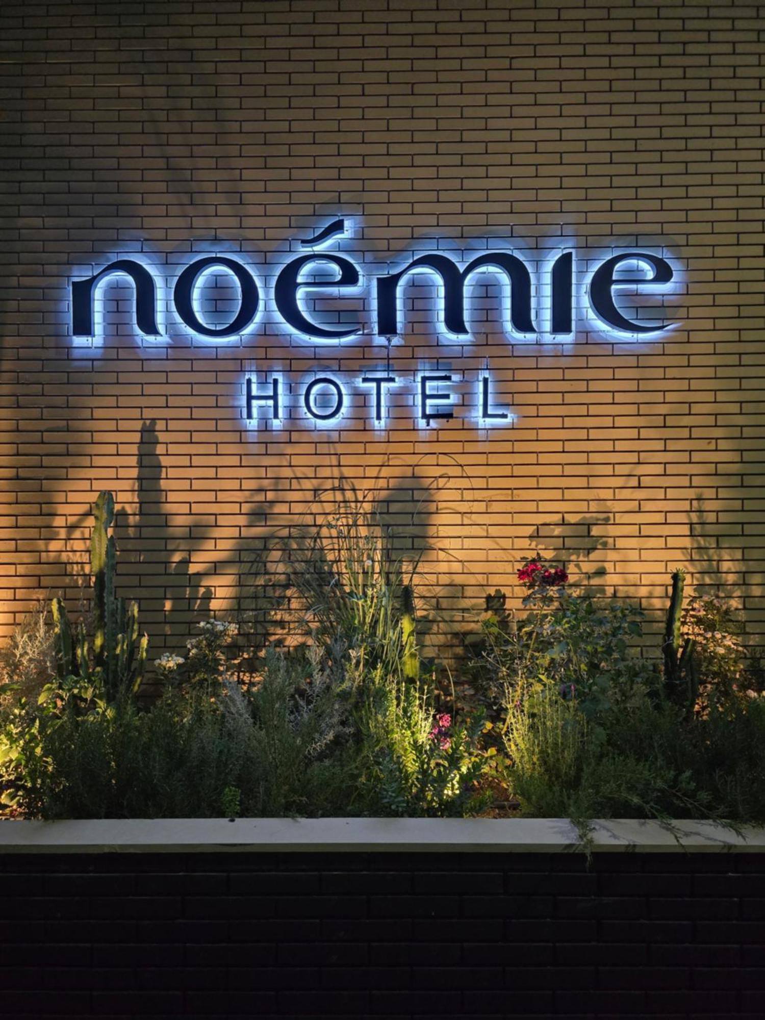 Noemie Hotel Himare Bagian luar foto