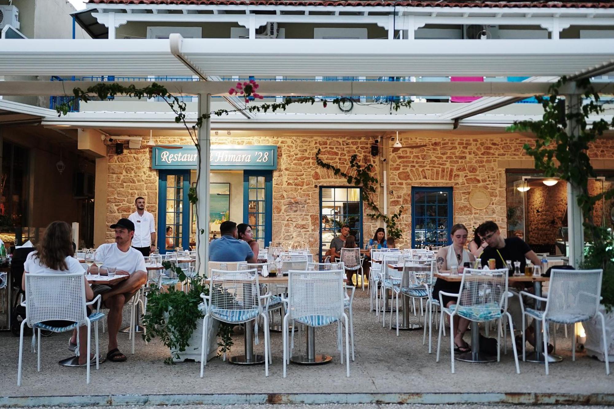 Noemie Hotel Himare Bagian luar foto